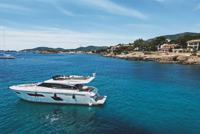Ferretti Yachts 550 